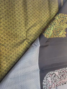 Black Kanjeevaram Silk Green Gold Checkered 1