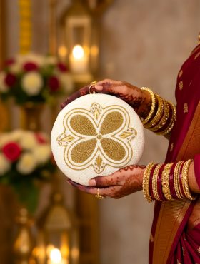 clutch whte and gold